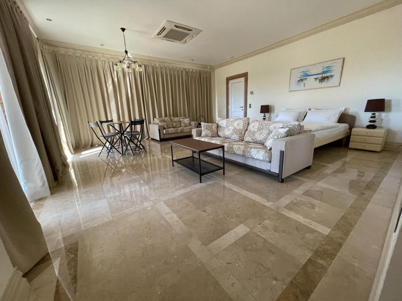 Nostrana Village Apartments Коскину Номер фото