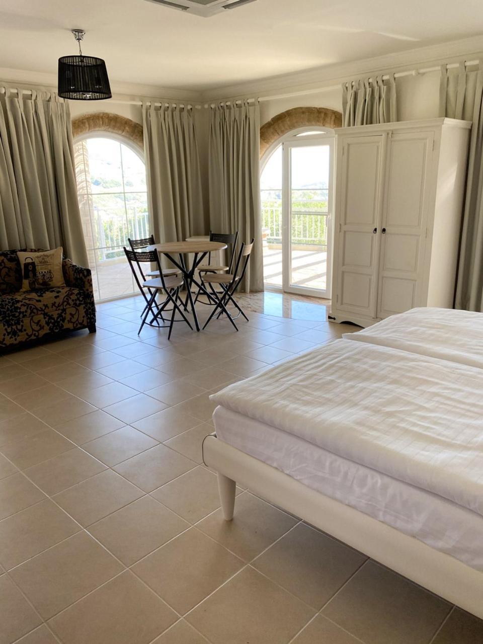 Nostrana Village Apartments Коскину Номер фото