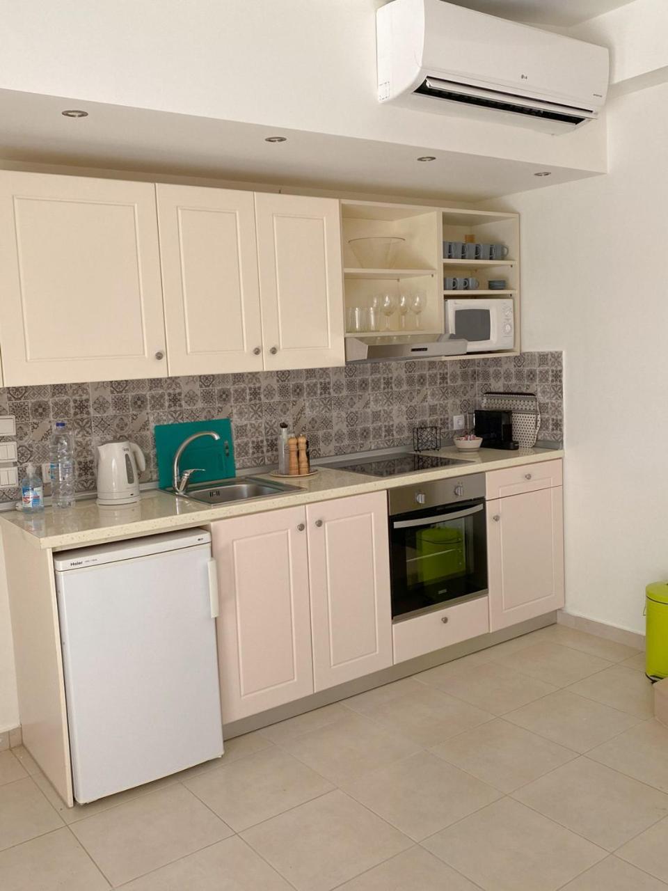 Nostrana Village Apartments Коскину Номер фото